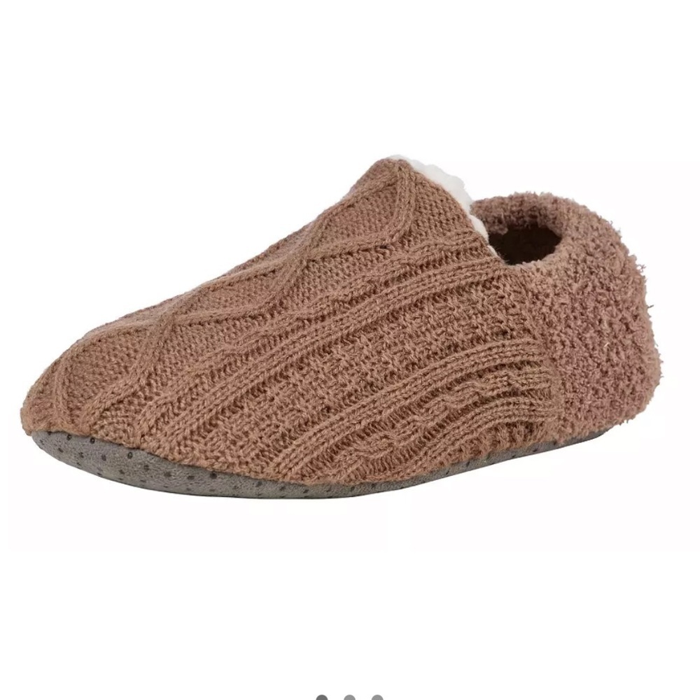 Northeast Outfitters Women’s Cozy Cabin Slippers Size 5–7.5 Comfy and Snug Fit